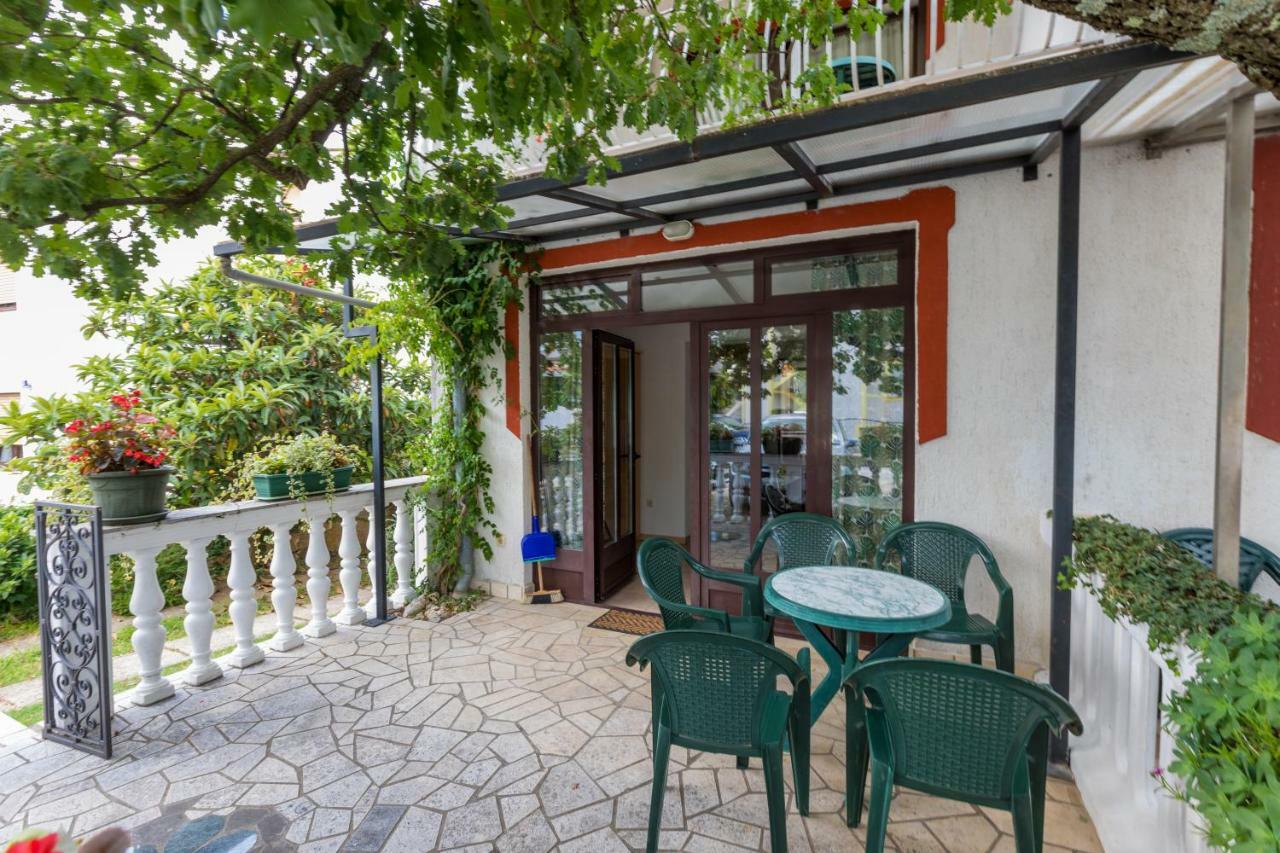 Apartment Dom Ядраново Екстериор снимка