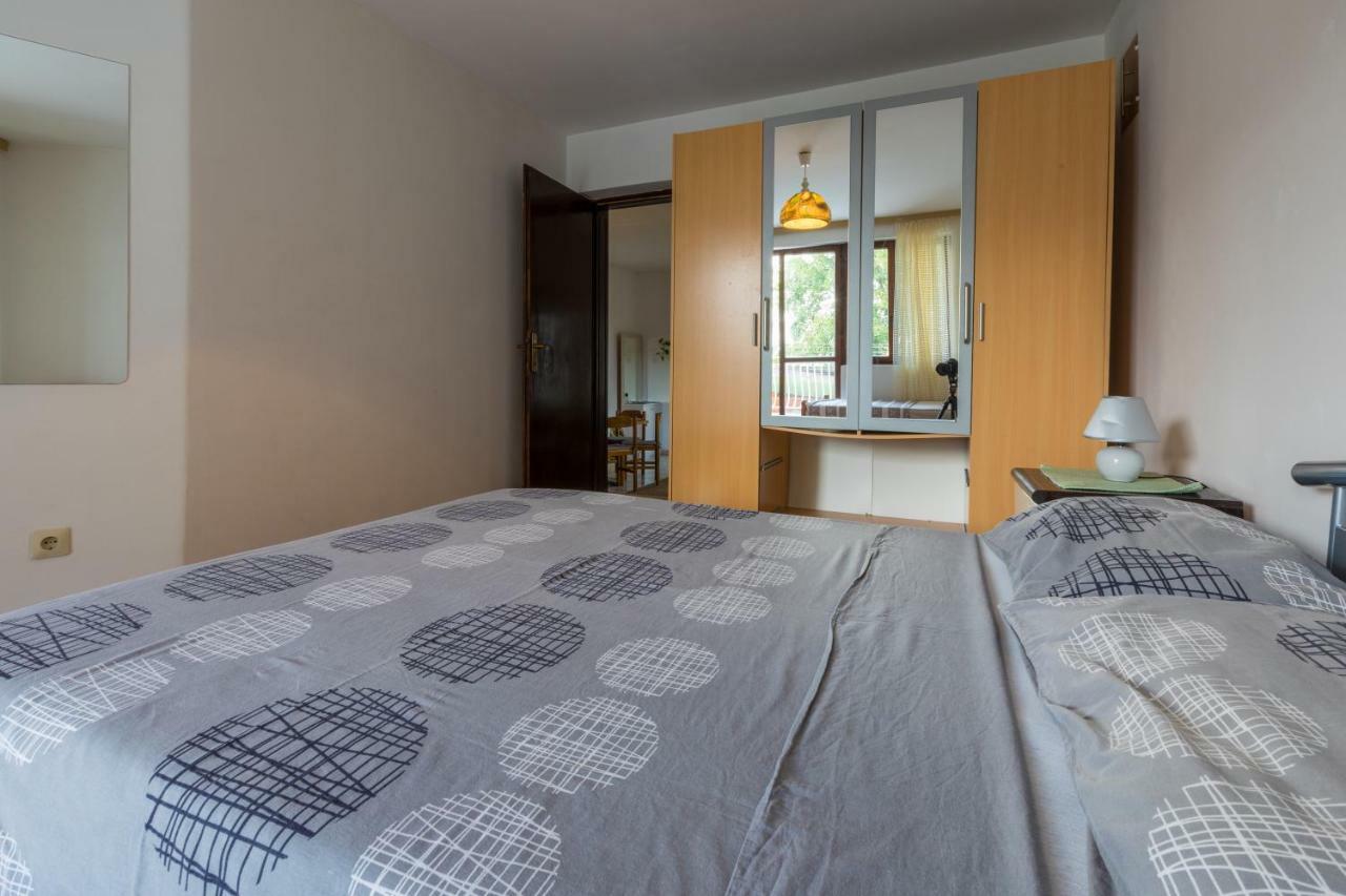 Apartment Dom Ядраново Екстериор снимка